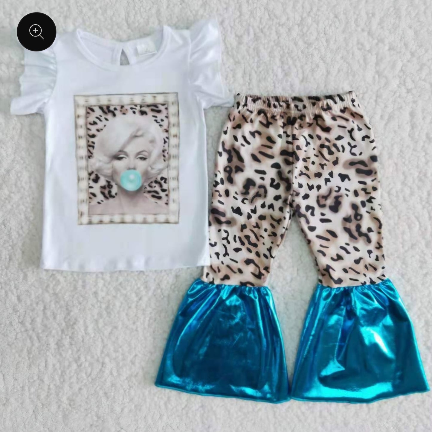 Bubble gum cheetah print outfit