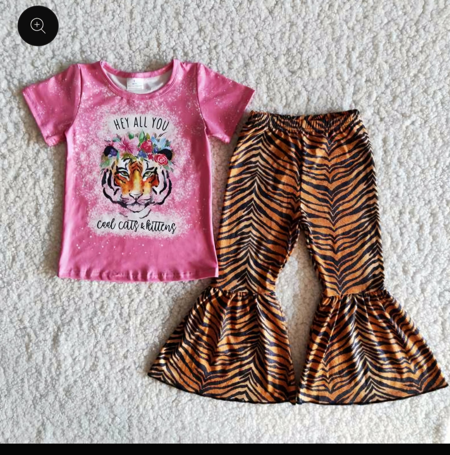Cool cats and kitten outfit