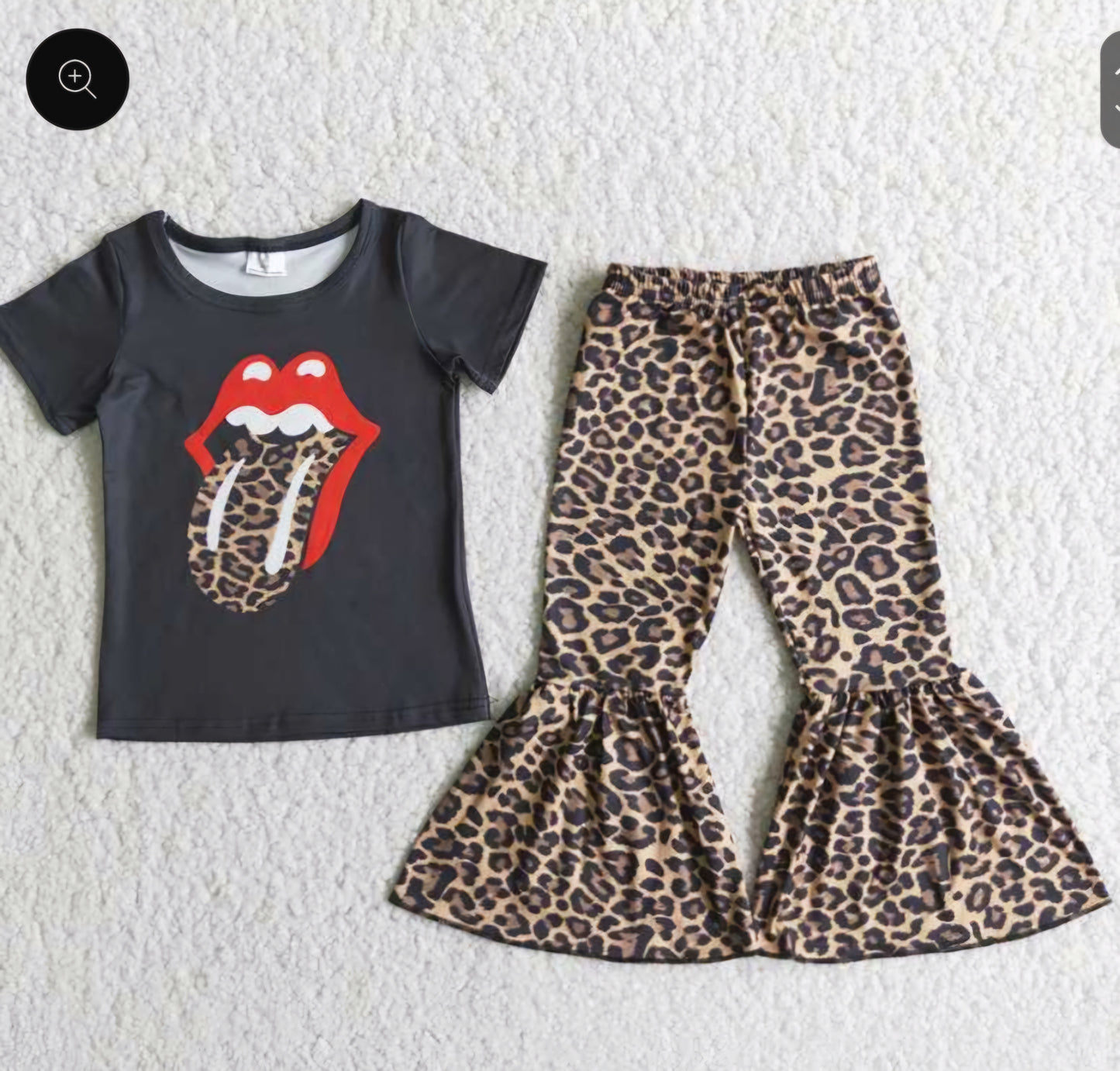 Black leopard print tongue set