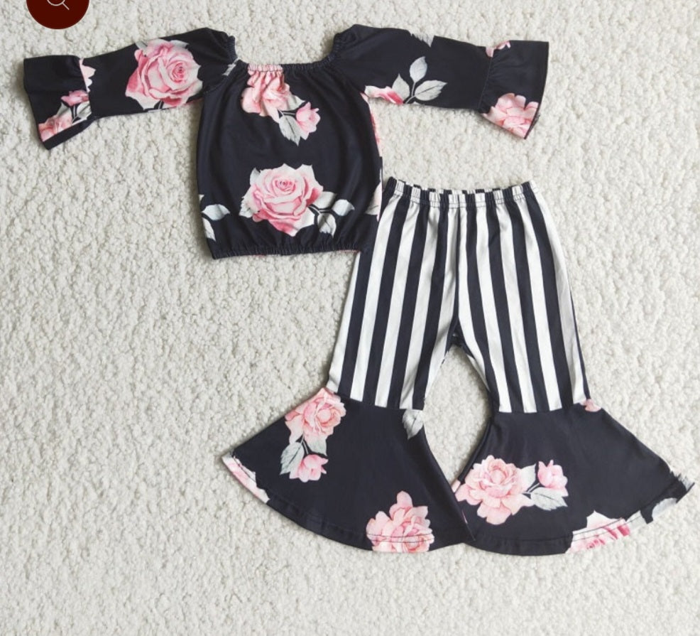 Black and white stripe floral set